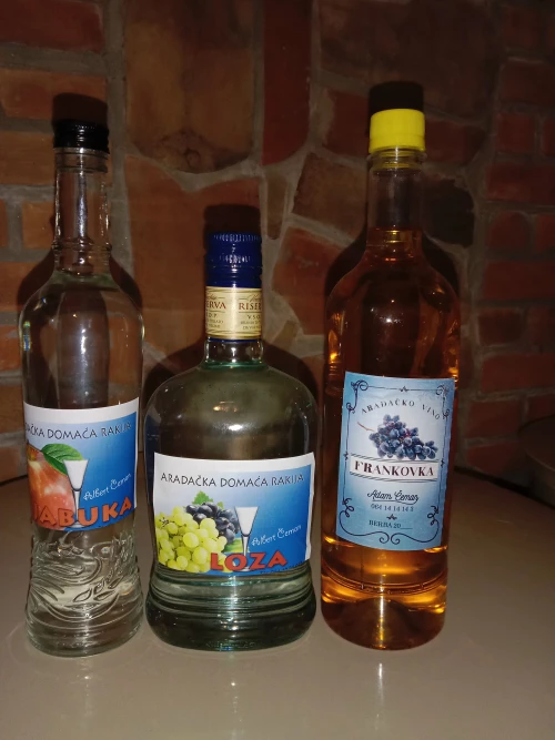 Cene i oglasi na pijacama